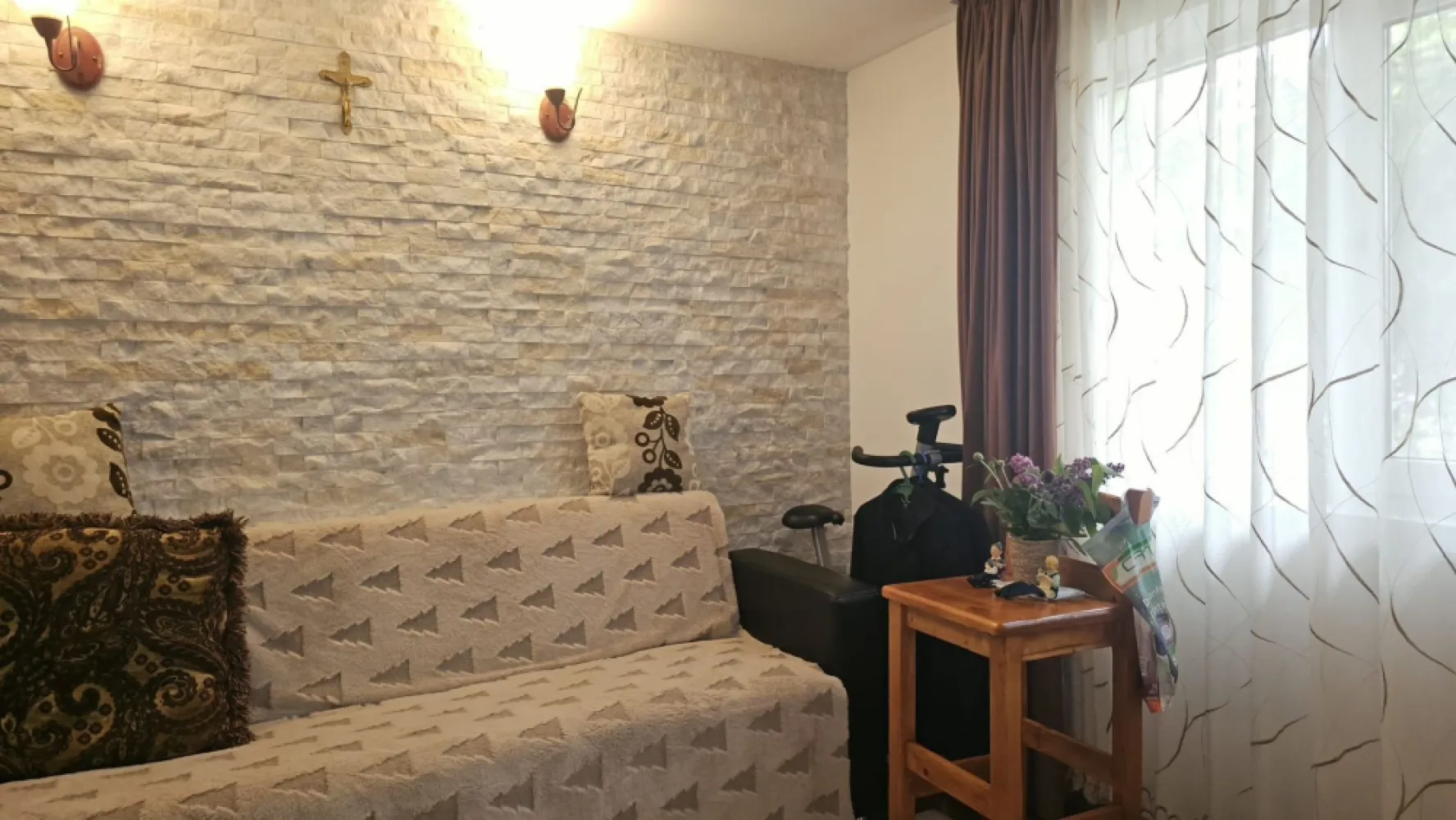 De vanzare casa in comuna Pechea, 165.000 euro negociabil