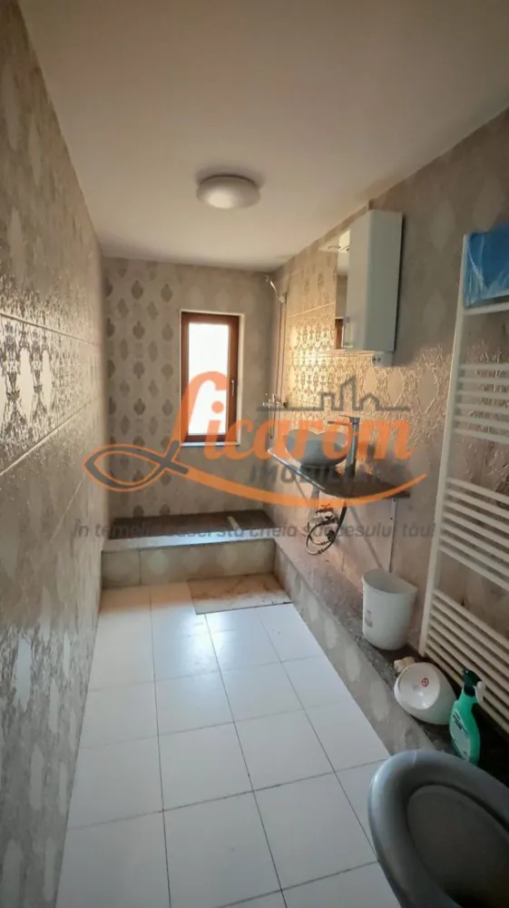 Vila 10 camere,pretabil compartimentare in 2 unitati separate,ASTRA.