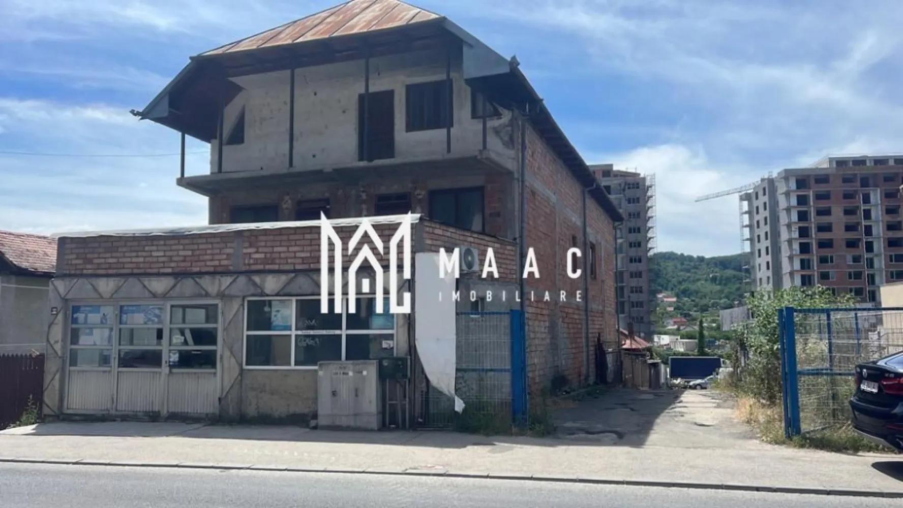 Vila D+P+2 | Pretabil Bloc Boutique - MAAC Imobiliare vă propune spre vânzare o construcție D+P+2, situată central, pe strada Știrbei Vodă, într-o zonă aflată în plină expansiune rezidențială, cu un potențial investițional ridicat. Imobilul se pretează excelent atât pentru transformarea într-un bloc tip boutique, cât și pentru dezvoltarea de spații comerciale sau mixte. Un avantaj important îl reprezintă demisolul, unde pot fi amenajate locuri de parcare, aspect esențial pentru orice proiect modern. Clădirea are o suprafață construită de 780 mp și o suprafață utilă de 590 mp, oferind flexibilitate maximă în compartimentare și exploatare. Proprietatea beneficiază de toate utilitățile, fiind pregătită pentru dezvoltare imediată. Datorită poziționării centrale și a potențialului de reconversie, această proprietate reprezintă o oportunitate excelentă de investiție. Pentru mai multe detalii și programarea unei vizionări, vă invităm să contactați MAAC Imobiliare. id: CP2860082 }}