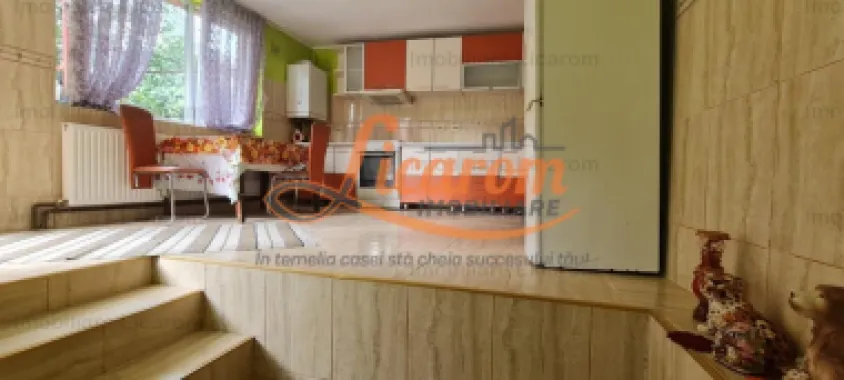 Casa individuala cu 2 apartamente, 6 camere,teren 403 mp,ASTRA.