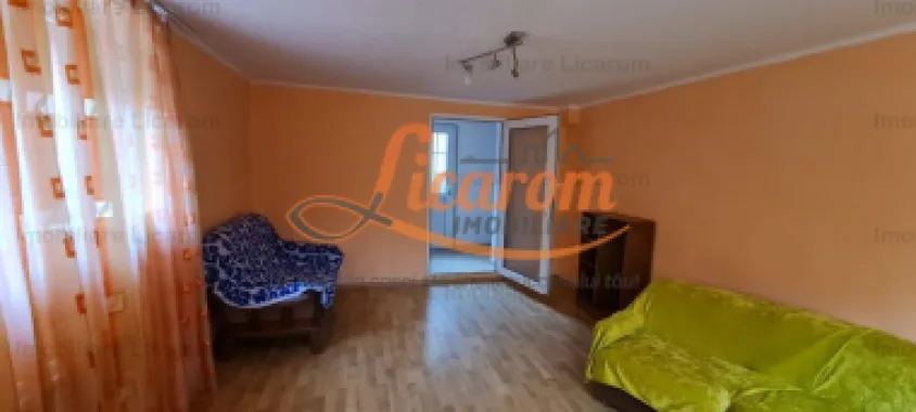 Casa individuala cu 2 apartamente, 6 camere,teren 403 mp,ASTRA.