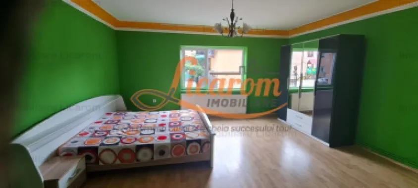 Casa individuala cu 2 apartamente, 6 camere,teren 403 mp,ASTRA.