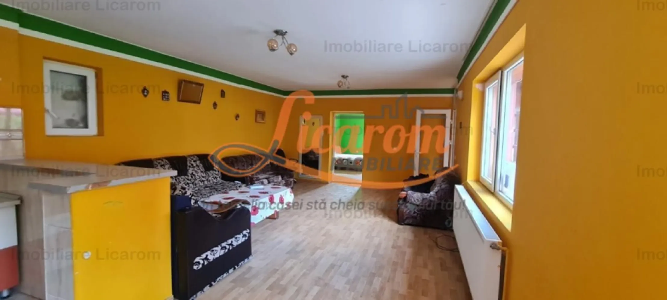 Casa individuala cu 2 apartamente, 6 camere,teren 403 mp,ASTRA.