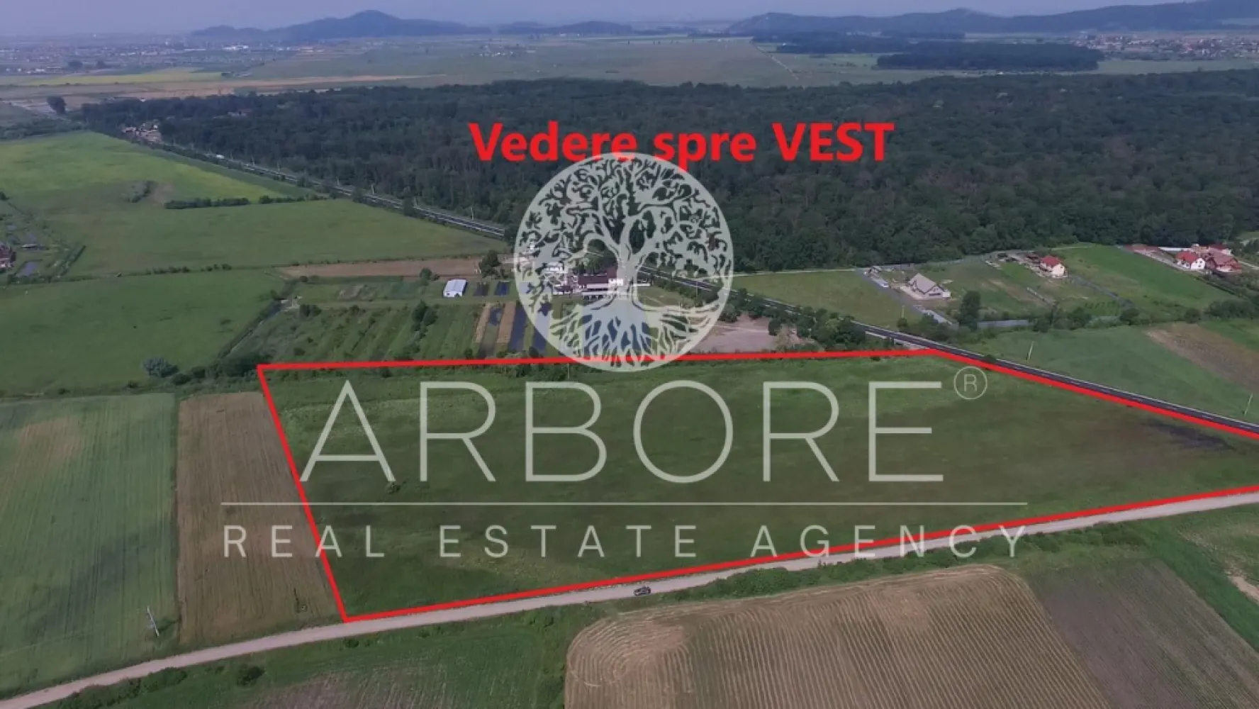 Teren Industrial 45.000 mp | PUZ Aprobat | DN11 Prejmer Brașov - Teren intravilan cu destinație prestări servicii, birouri și mică industrie, situat în satul Lunca Calnicului, comuna Prejmer, județul Brașov, cu front direct la DN11 (Brașov–Sfântu Gheorghe).
Caracteristici principale:
Suprafață totală 45.000 mp, clasificare intravilan, PUZ aprobat prin Hotărârea Consiliului Local Prejmer nr. 100/16.07.2025. Acces carosabil asigurat din DN11 și drumul de exploatare DE 1053, oferind două fronturi de acces independente — ideal pentru fluxuri separate de marfă și personal.
Indicatori urbanistici:

POT maxim 35% — suprafață construită la sol 15.750 mp
CUT maxim 0,6 — suprafață desfășurată totală 27.000 mp
Regim înălțime S+P+1+M, maxim 12m la coamă
Retrageri: 10m față de limita est, 12m față de limita sud

Oportunitate de investiție:
Teren perfect pentru dezvoltarea unui parc industrial, hale de producție sau depozitare, clădiri de birouri sau spații comerciale. Zona Prejmer este unul dintre cele mai dinamice centre industriale din județul Brașov, cu numeroase companii internaționale active în zonă.
Localizare strategică:

15 km față de municipiul Brașov
Front DN11 — trafic intens, vizibilitate maximă
Acces facil A3 și rețeaua feroviară Brașov
Vecinătate parc industrial Prejmer

Utilitățile sunt disponibile în zonă. Teren fără sarcini sau litigii. PUZ aprobat, disponibil imediat.

______________________________________________________________________________________________________________

Intravilan land designated for services, offices and light industry, located in Lunca Calnicului village, Prejmer commune, Brașov County, with direct frontage on DN11 national road (Brașov–Sfântu Gheorghe).
Key features:
Total area 45,000 sqm, intravilan classification, PUZ approved by Prejmer Local Council Decision no. 100/16.07.2025. Road access via DN11 and public road DE 1053, providing two independent access points — ideal for separate freight and personnel flows.
Urban planning indicators:

Max POT 35% — 15,750 sqm ground floor buildable area
Max CUT 0.6 — 27,000 sqm total floor area
Height regime S+P+1+M, max 12m ridge height
Setbacks: 10m from east boundary, 12m from south boundary

Investment opportunity:
Ideal for industrial park development, production or storage facilities, office buildings or commercial spaces. The Prejmer area is one of the most dynamic industrial zones in Brașov County, home to numerous international companies.
Strategic location:

15 km from Brașov city centre
DN11 frontage — high traffic, maximum visibility
Easy access to A3 motorway and Brașov railway network
Adjacent to Prejmer industrial park

Utilities available in the area. No encumbrances or litigation. PUZ approved, immediately available.