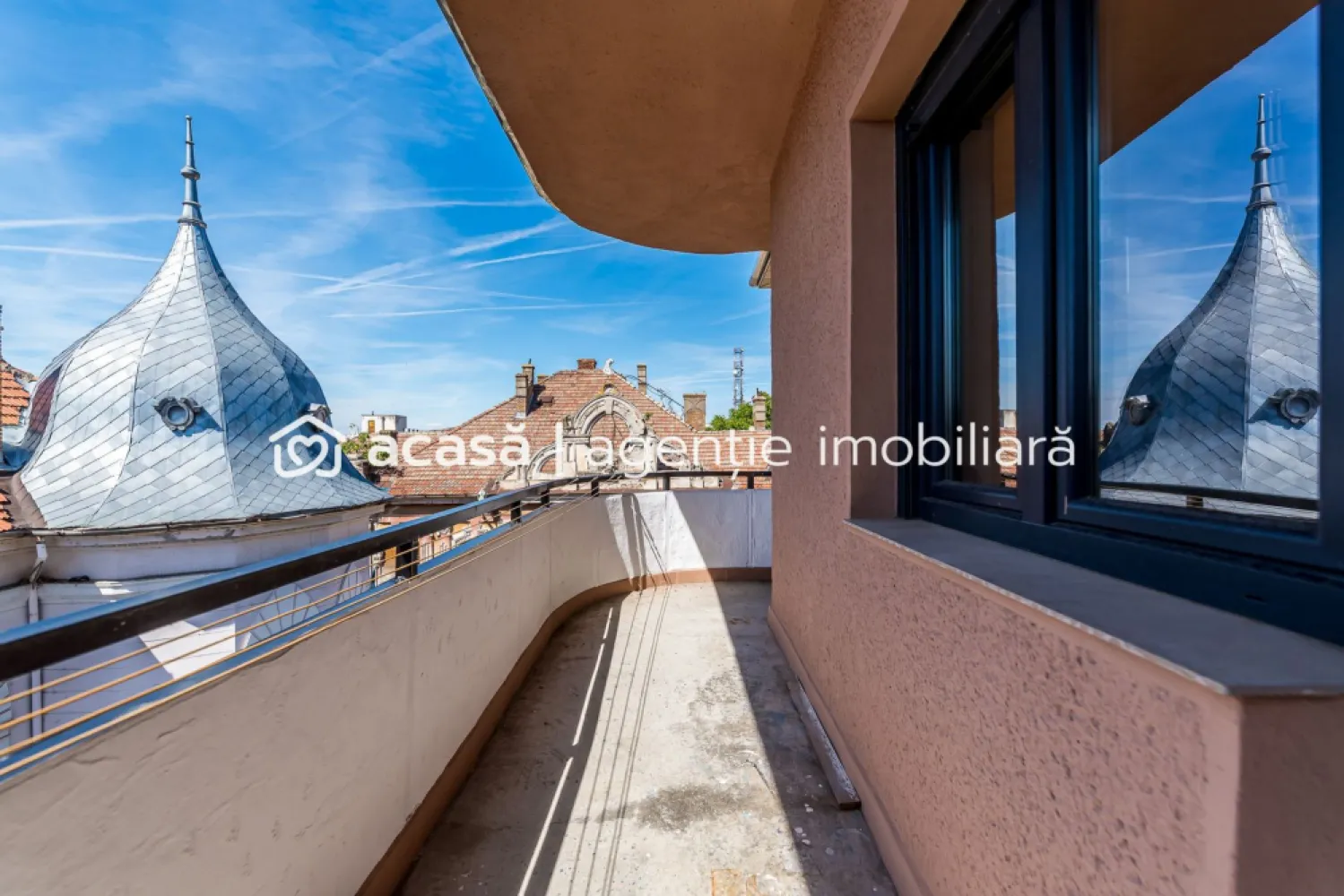 Apartament ultracentral cu 4 camere renovat recent Comision 0