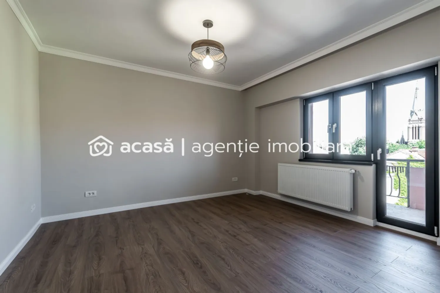 Apartament ultracentral cu 4 camere renovat recent Comision 0