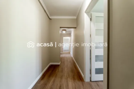 Apartament ultracentral cu 4 camere renovat recent Comision 0