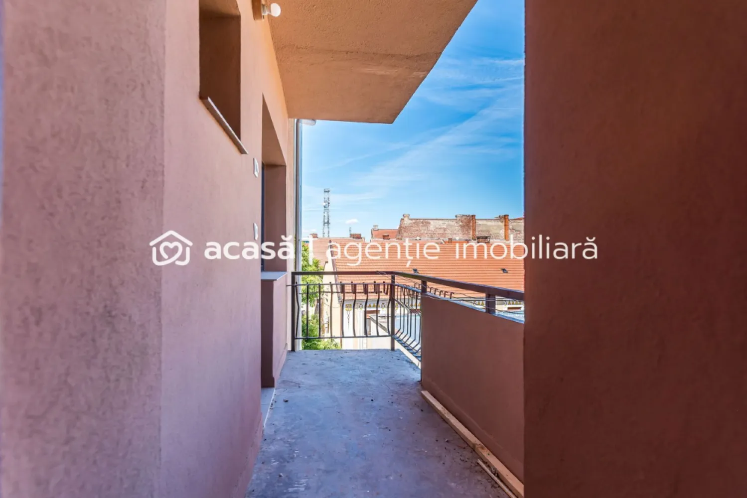 Apartament ultracentral cu 4 camere renovat recent Comision 0