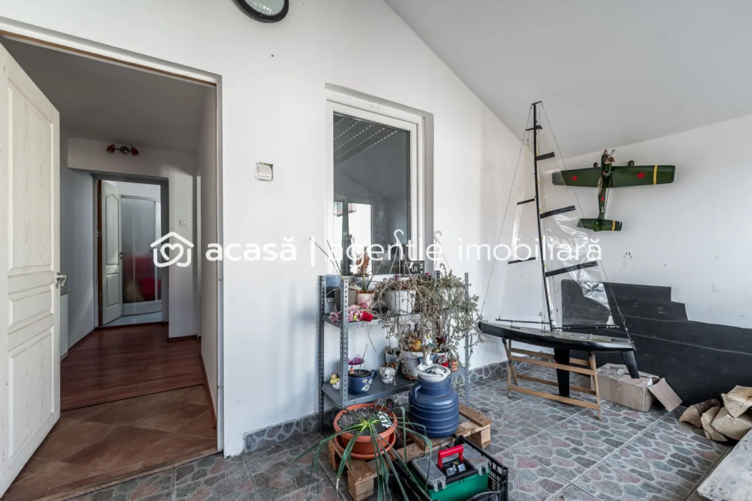 Casa ideală pentru familie: școală la 3 min. Zonă foarte liniștită.