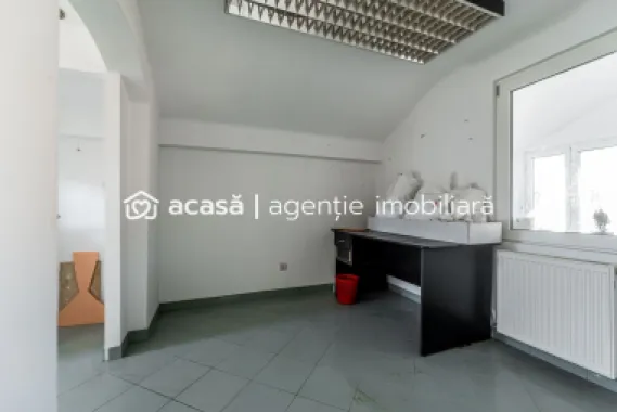 Casa ideală pentru familie: școală la 3 min. Zonă foarte liniștită.