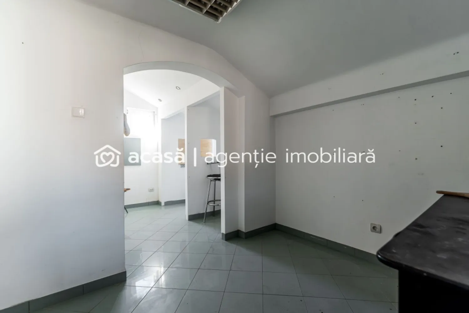 Casa ideală pentru familie: școală la 3 min. Zonă foarte liniștită.