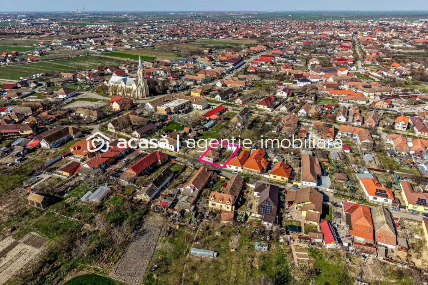 Casa ideală pentru familie: școală la 3 min. Zonă foarte liniștită.