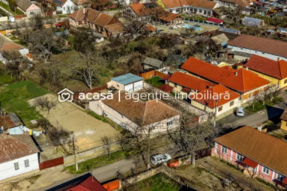 Casa ideală pentru familie: școală la 3 min. Zonă foarte liniștită.