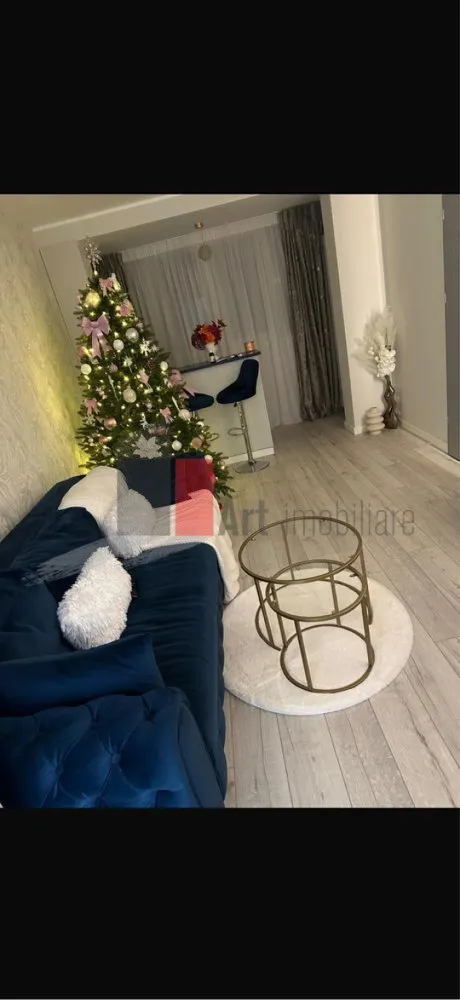 APARTAMENT 3 CAMERE- PARC FLOREASCA - Va prezentam spre vanzare un apartament de 3 camere, situat la marginea parcului
 Floreasca cu acces direct in parc, lac , zone verzi.
 Apartamentul este renovat integral la standarde premium, cu instalatii electrice si sanitare
 complet schimbate, finisaje de lux, mobilier realizat la comanda si electro casnice premium si
 se vinde complet mobilat si utilat asa cum se vede in poze.
 Pentru alte imformatii sau vizionare sunati la 0722 371 033.