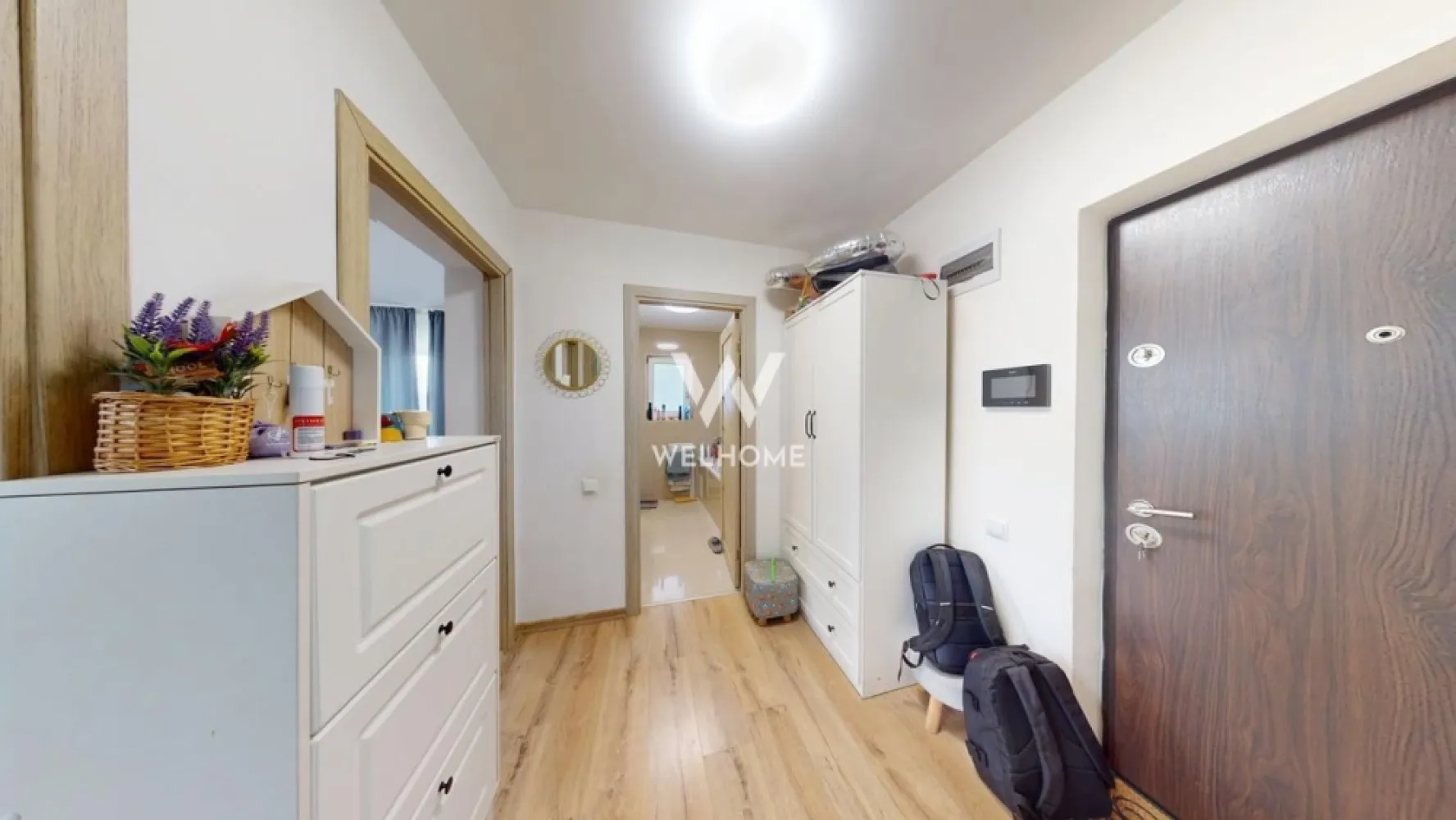 Ap modern, 52 mp utili + gradina de 24 mp + parcare -C.Arhitectilor - Se ofera spre vanzare un apartament modern, situat intr-o zona linistita din Cartierul Arhitectilor, perfect pentru cei care isi doresc un camin practic, bine compartimentat si cu spatiu exterior privat. Este un apartament cu 2 camere pe care proprietarul l-a regandit si l-a transformat in 3 camere.

Suprafata utila: 52 mp
Gradina privata: 24 mp
Loc de parcare inclus

Locuinta este compartimentata eficient si este compusa din:
✔ hol de acces
✔ living luminos cu bucatarie open space
✔ 2 dormitoare
✔ baie
✔ spatiu exterior pentru depozitare

Avantaje:
✅ gradina privata
✅ loc de parcare inclus
✅ mobilat si utilat complet
✅ zona aerisita si linistita
✅ acces rapid catre Sibiu
✅ potrivit atat pentru locuit, cat si pentru investitie

📞 Pentru mai multe informatii sau programarea unei vizionari, contacteaza-ne.