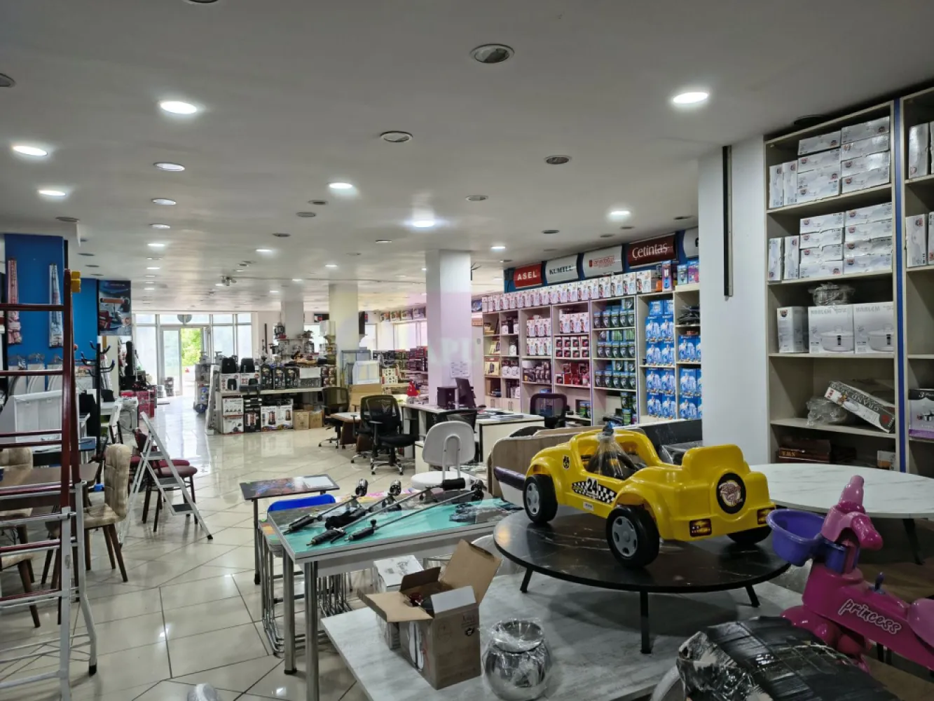 Spațiu Comercial Afumați