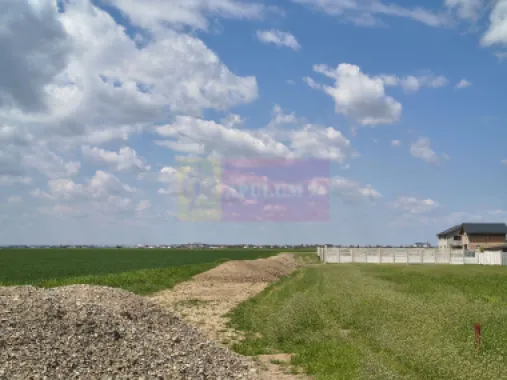 Poșta -Teren 12.450mp pretabil hală/rezidențial la 150ml de utilități