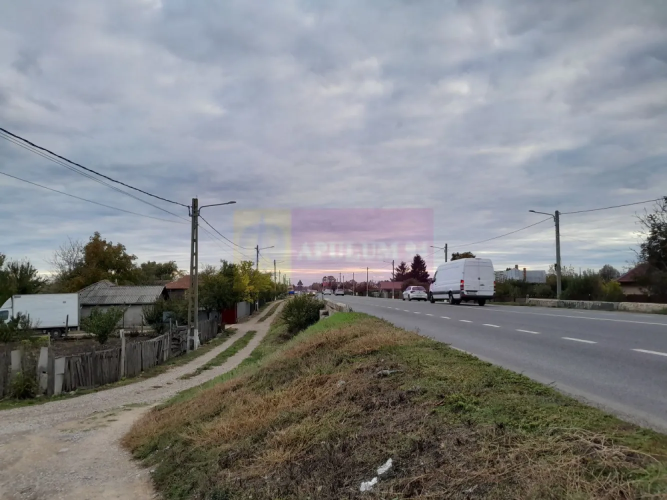 DE VANZARE TEREN 2000 MP - COSERENI( il ) - Compania imobiliara Apulum94 are placerea de a va propune spre vanzare un teren situat in sat COSERENI / Ialomita, de 2067 mp cu deschidere 52 m

Terenul oferta multiple oportunitati.

Utilitatile (apa,gaze, curent el) sunt in proximitatea terenului.

Pentru mai multe detalii despre oferta prezentata sau alte oferte similare, astept cu maxim interes sa ma contactati la numarul de telefon din anunt sau pe Whatsapp

Cu respect,

Aurelian Popescu / 0733.683.456
Apulum94 - Un partener de cursa lunga!