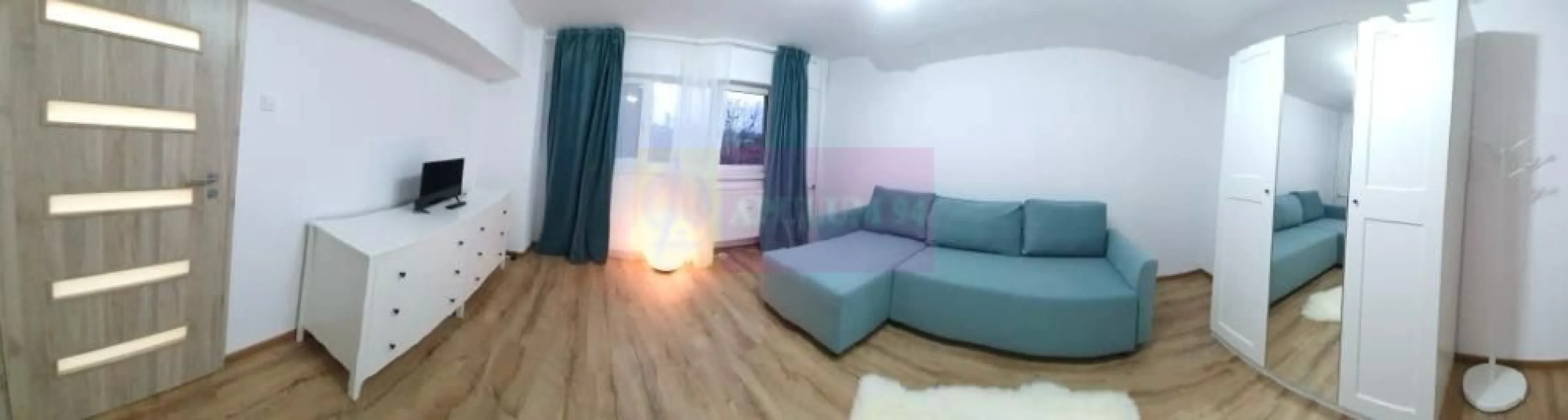Garsoniera Calea Dorobantilor- stradal. - Compania imobiliara Apulum 94 va propune spre inchiriere o garsoniera situată pe Calea Dorobanți, într-un bloc curat și bine întreținut, cu lift și acces civilizat, proprietatea oferă un mix ideal de confort modern, lumină naturală și liniște, într-una dintre cele mai apreciate zone ale Bucureștiului.
 Detalii proprietate
• Suprafață utilă: 29,42 m²
• Loggie închisă: 3,32 m² – perfectă pentru birou, zonă de dining sau relaxare
• Etaj: 3 din 10
• Compartimentare decomandată – acces separat din hol către baie, bucătărie și camera de zi
• Vedere deschisă către spațiu verde, parc și cartier liniștit de vile și ambasade
 Renovare & amenajare
• Renovare completă: zugravit, gresie, faianță, uși interioare cu luminator, obiecte sanitare, corpuri de iluminat
• Design modern, în tonuri calde de bej, care oferă un ambient primitor
• Mobilier nou, modern și funcțional, ales pentru confort și spațiu de depozitare optim
 Bucătărie complet nouă și utilată
• Mobilier nou, aparat de cafea, blender si fierbator
• Electrocasnice incluse: frigider, aragaz, mașină de spălat rufe
• Cămară practică cu rafturi pentru depozitare
• Posibilitate de servire a mesei sau lucru de acasa în loggie luminoasa cu vedere spre zona verde, rezidentiala de vile
Baie modernă
• Mobilier nou
• Cabină de duș
• Sistem de ventilație
• Finisaje de calitate
 Cameră de zi / dormitor
• Spațiu luminos, cu suprafață vitrată mare
• Canapea extensibilă cu spațiu de depozitare
• Dulap generos cu oglindă
• Comodă TV versatile, cu spatiu depozitate generos
• Draperii opace pentru intimitate și confort
• Vedere spre zona verde, rezidentiala de vile
Pentru alte detalii si vizionare nu ezitati sa ma contactati pe nr 0733683446- Laura Ionescu.
COMISIONUL AGENTIEI ESTE 50%+ TVA.