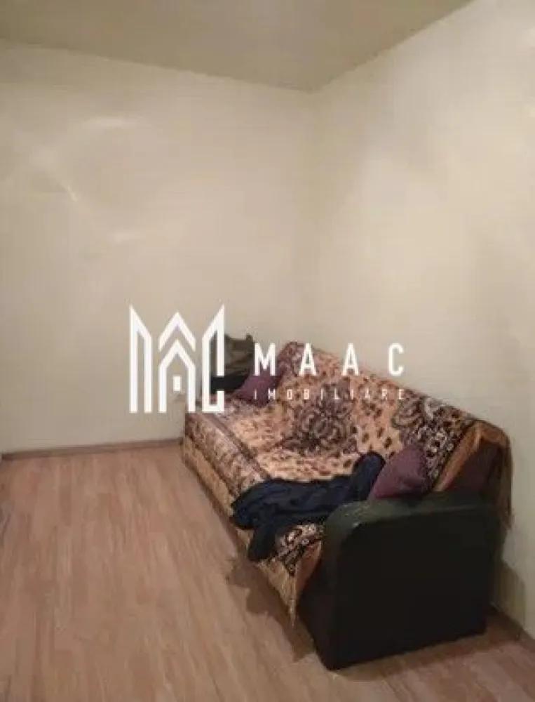 Apartament 2 camere | Pretabil investitie | Tiglari - MAAC Imobiliare va prezinta un apartament cu 2 camere, mobilat, situat la etajul 5, în cartierul Țiglari. Caracteristici: Apartament cu 2 camere nedecomandate Suprafață utilă: 34 mp Etaj: 5 din 5 An construcție etaj: 2013 Apartamentul necesită renovare Compartimentare: Hol mic de intrare, 2 camere nedecomandate, bucătărie separată si baie. Dotări și beneficii: Centrală termică proprie cu calorifere Potențial bun de personalizare după preferințele viitorului proprietar Localizare și facilități în zonă: Magazine în imediata apropiere Stație de autobuz la câțiva pași Zonă accesibilă, cu legături rapide către restul orașului. Pentru mai multe detalii precizati telefonic ca ati vazut anuntul cu ID: CP2860978 }}