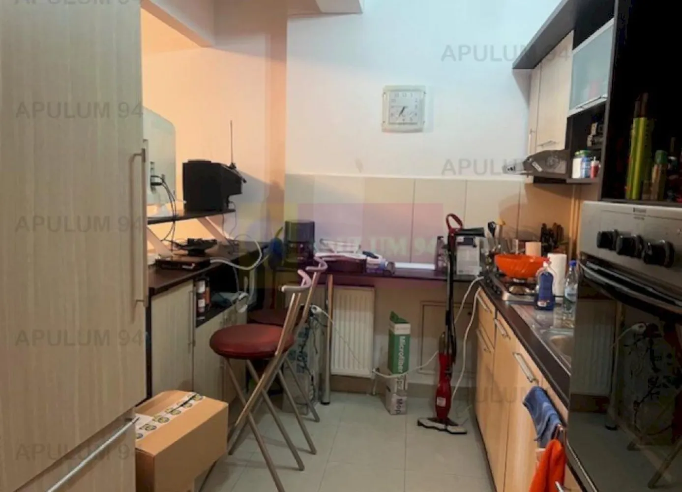 Apartament 2 camere cu loc parcare subteran Bucurestii Noi- Pajurei. - Compania Imobiliara Apulum 94 va propune un apartament de 2 camere situat in zona Bucurestii Noi- Pajurei. 
Imobilul este construit in 2009, izolat pe exterior, cu 2 lifturi si camere de supraveghere. 
Apartamentul este situat la etajul 3. Bucataria este open space cu livingul. Beneficiaza de 2 grupuri sanitare , de o terasa foarte generoasa si de un dressing la dormitor.
Incalzirea este centrala termica de bloc. 
Apartamentul are in proprietate si un loc de parcare subteran, o boxa de 16 mp la subteran cat si un spatiu pentru depozitare cauciucuri. 
Interiorul este finisat, cu gresie, faianta, parchet, termopan. Se doreste a se vinde mobilat si utilat.
Apartamentul este liber si se poate preda imediat.
Zona este foarte usor accesibila, apropoata de mijloacele de transport, hypermarket, gradin ita, scoala, piata.
Pentru vizionare si mai multe detalii nu ezitati sa ma contactati pe nr 0733683446- Laura Ionescu.