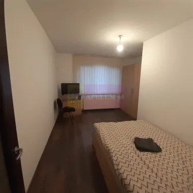 Două vile tip duplex de închiriat - zona Antiaeriană