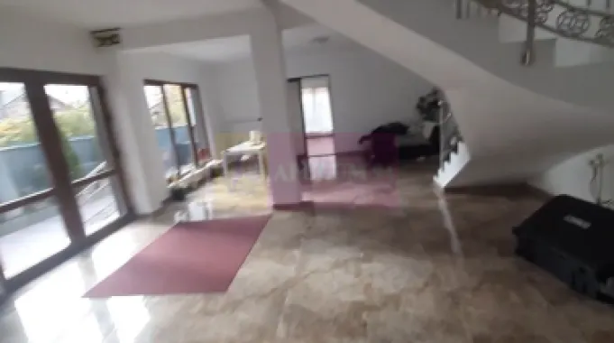 Vilă de închiriat în zona Mihai Bravu