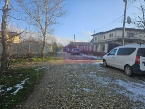 Teren Clinceni cu drum de servitute - zona Primarie.