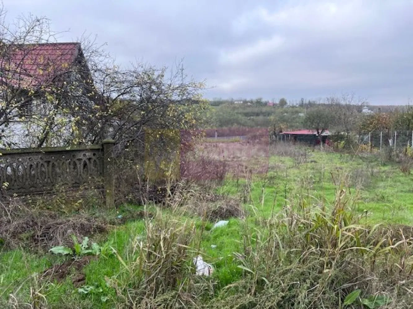 Teren Comana- Str Livezii- in apropiere de gara. - Compania imobiliara Apulum 94 va propune un teren situat in localitatea Comana- jud Giurgiu. 
Localitatea este in plina dezvoltare si foarte accesibila datorita Parcului Natural Comana. 
Terenul este situat in apropiere de gara, de zona CFR. 
Este o zona de case. Terenul are in fata curentul , gazele si apa. 
Pentru alte detalii si vizionare nu ezitati sa ma contactati pe nr 0733683446- Laura Ionescu.