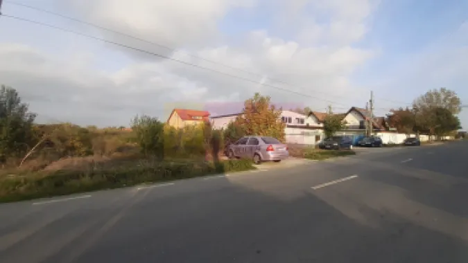 Teren bun pentru 2 sau 3 case aproape de Bucuresti.