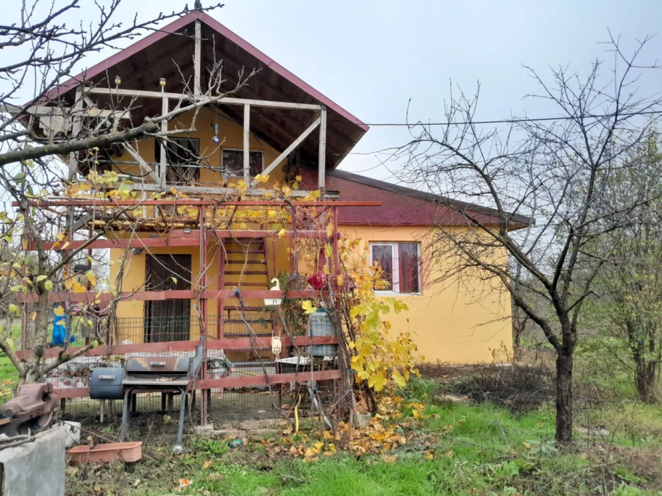 De vanzare casa +teren 16k mp in BARCANESTI / IL - Compania Apulum94 are placerea sa va aduca in atentie spre achizitie o proprietate frumoasa si generoasa ca spatiu, pozitionata langa drumul judetean ce traverseaza localitatea Barcanesti din jud. Ialomita..

Pentru relatii si / sau stabilire intalnire pentru vizionare obiectiv astept mesajele dvs cu maxim interes.

Aurelian Popescu
Agent imobiliar 
Apulum94 - Un partener de cursa lunga!