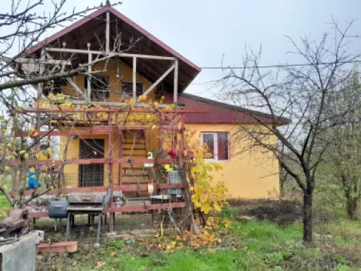 De vanzare casa +teren 16k mp in BARCANESTI / IL