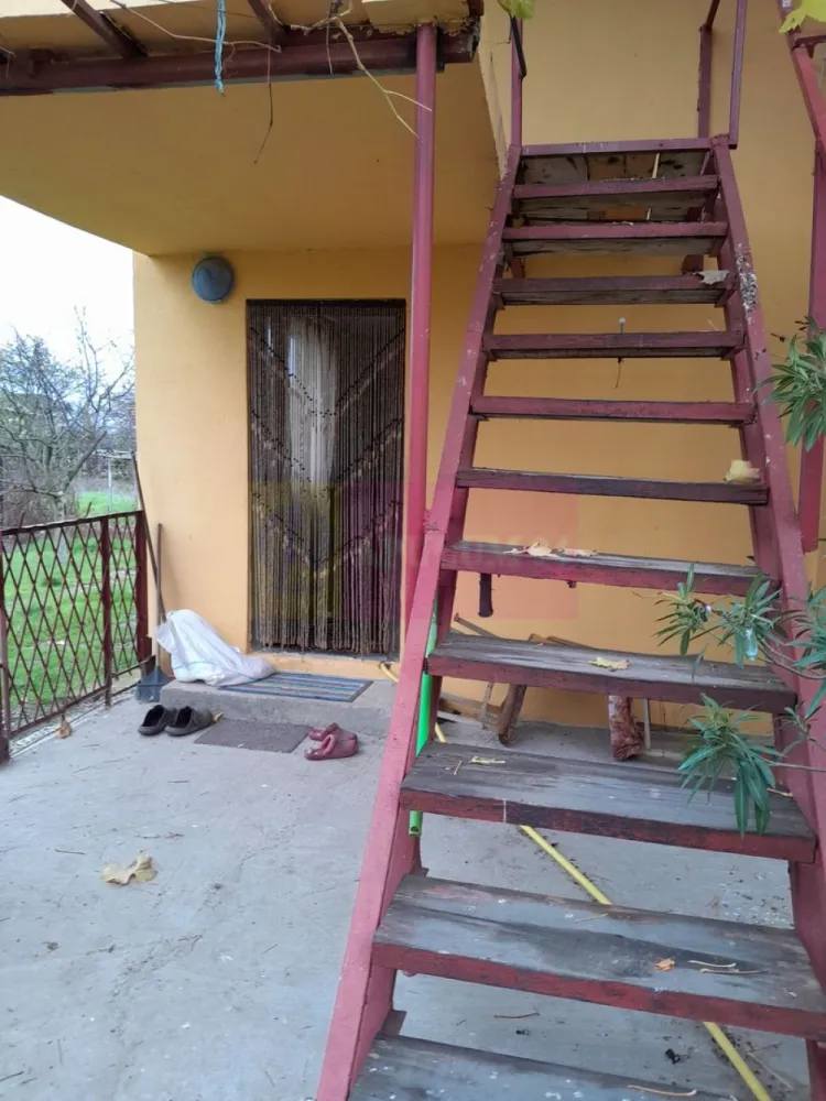 De vanzare casa +teren 16k mp in BARCANESTI / IL