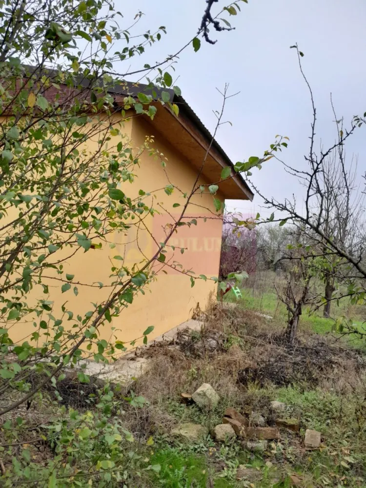 De vanzare casa +teren 16k mp in BARCANESTI / IL