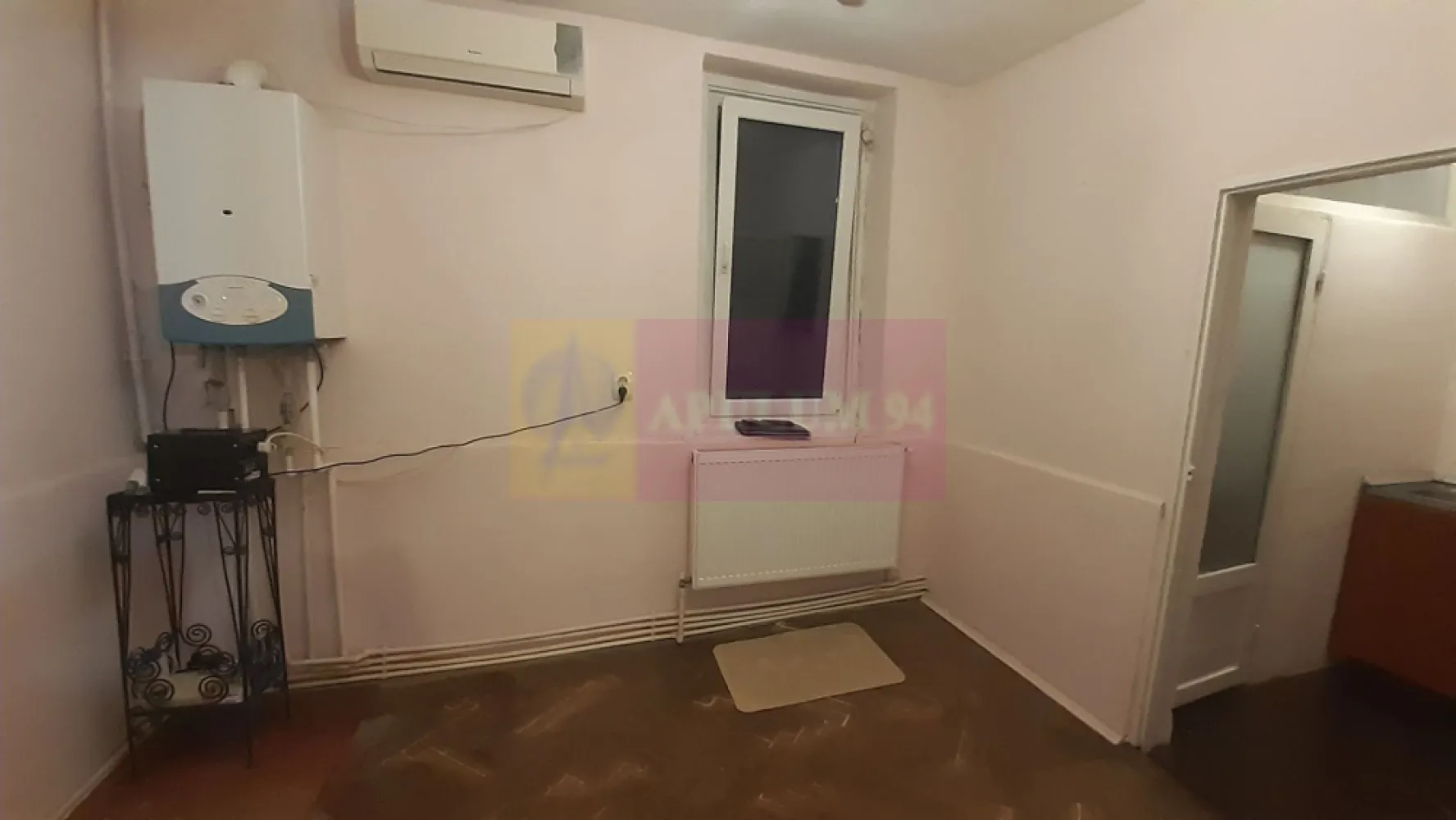 Casa în Ultracentralul Bucureștiului la preț mic (casă mică)