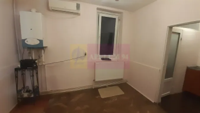 Casa în Ultracentralul Bucureștiului la preț mic (casă mică)