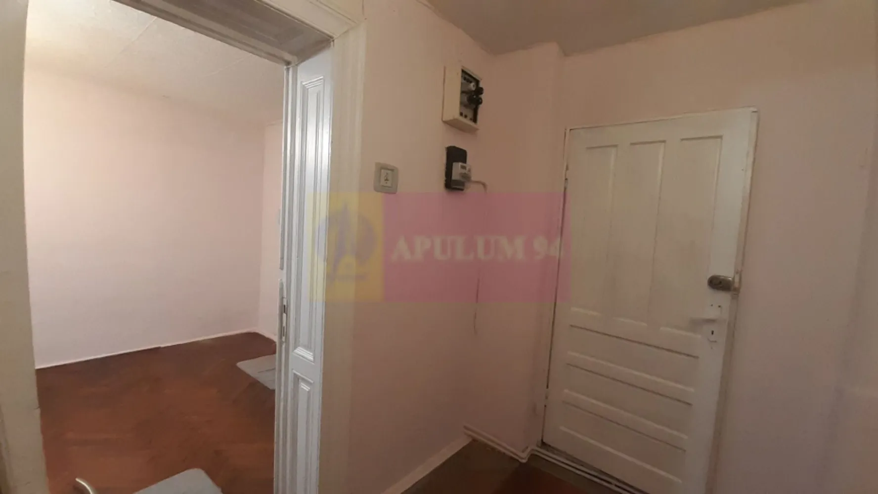 Casa în Ultracentralul Bucureștiului la preț mic (casă mică)