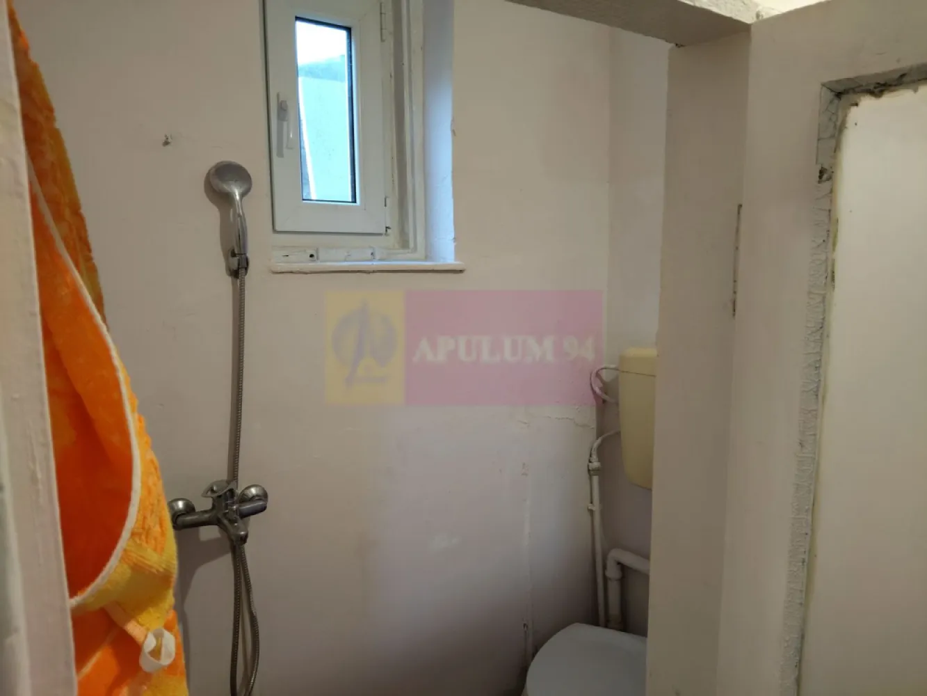 Casa în Ultracentralul Bucureștiului la preț mic (casă mică)