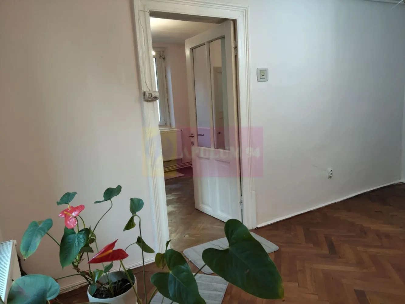 Casa în Ultracentralul Bucureștiului la preț mic (casă mică)