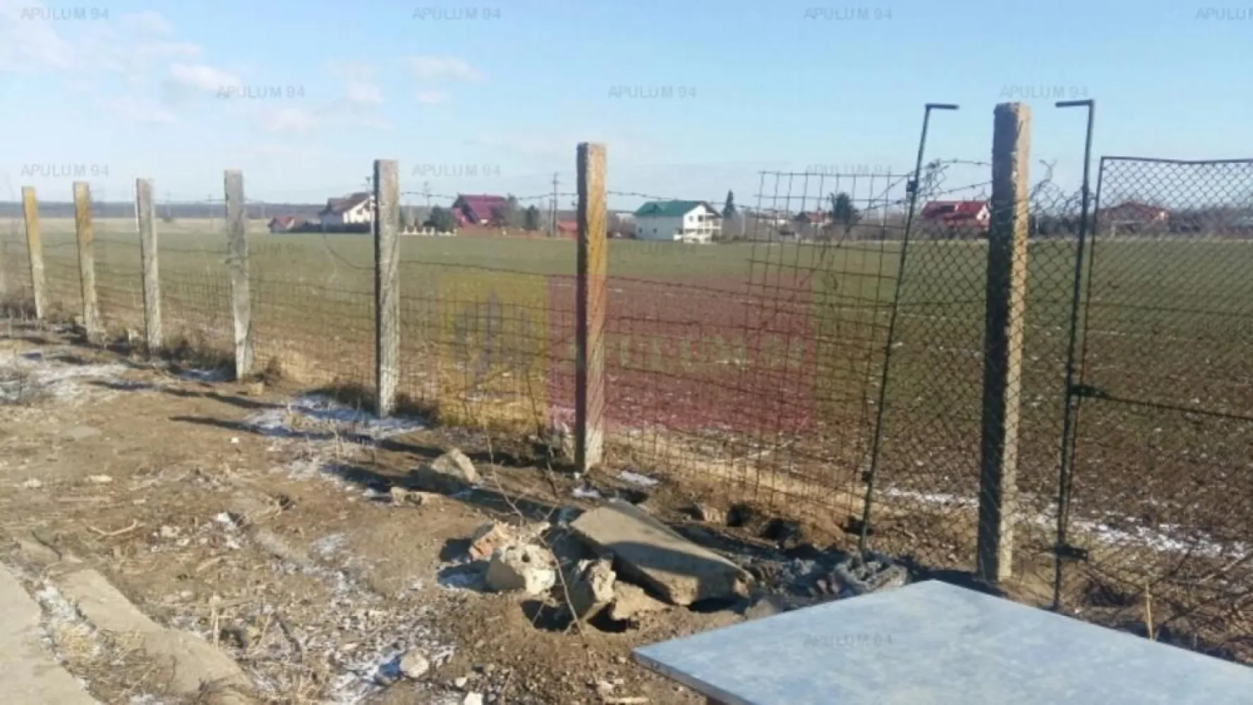 Teren Balotesti- Saftica - Compania imobiliara Apulum 94 va propune un teren care se afla in Saftica- apartinand juridic de Comuna Balotesti. 
Terenul este pretabil pentru constructii locuinte, are apa si curent, gazul si canalul sunt foarte aproape. 
Este aproape de lac, ceea ce reprezinta o locatie speciala pentru locuinte.
 Pe teren sunt hale mai vechi, parte din ele intr-o stare mai buna, parte mai dezafectate. 
Terenul este in proprietatea unei persoane juridice.
Pentru vizionare si mai multe detalii nu ezitati sa ma contactati pe nr 0733683446- Laura Ionescu.