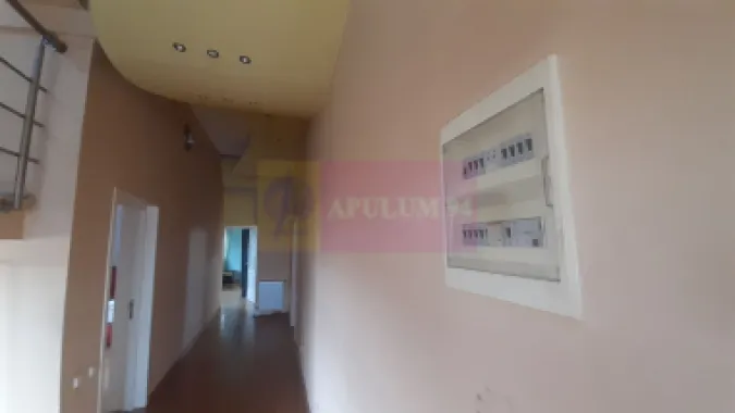 Două Etaje în Vilă în zona Voluntari de Închiriat