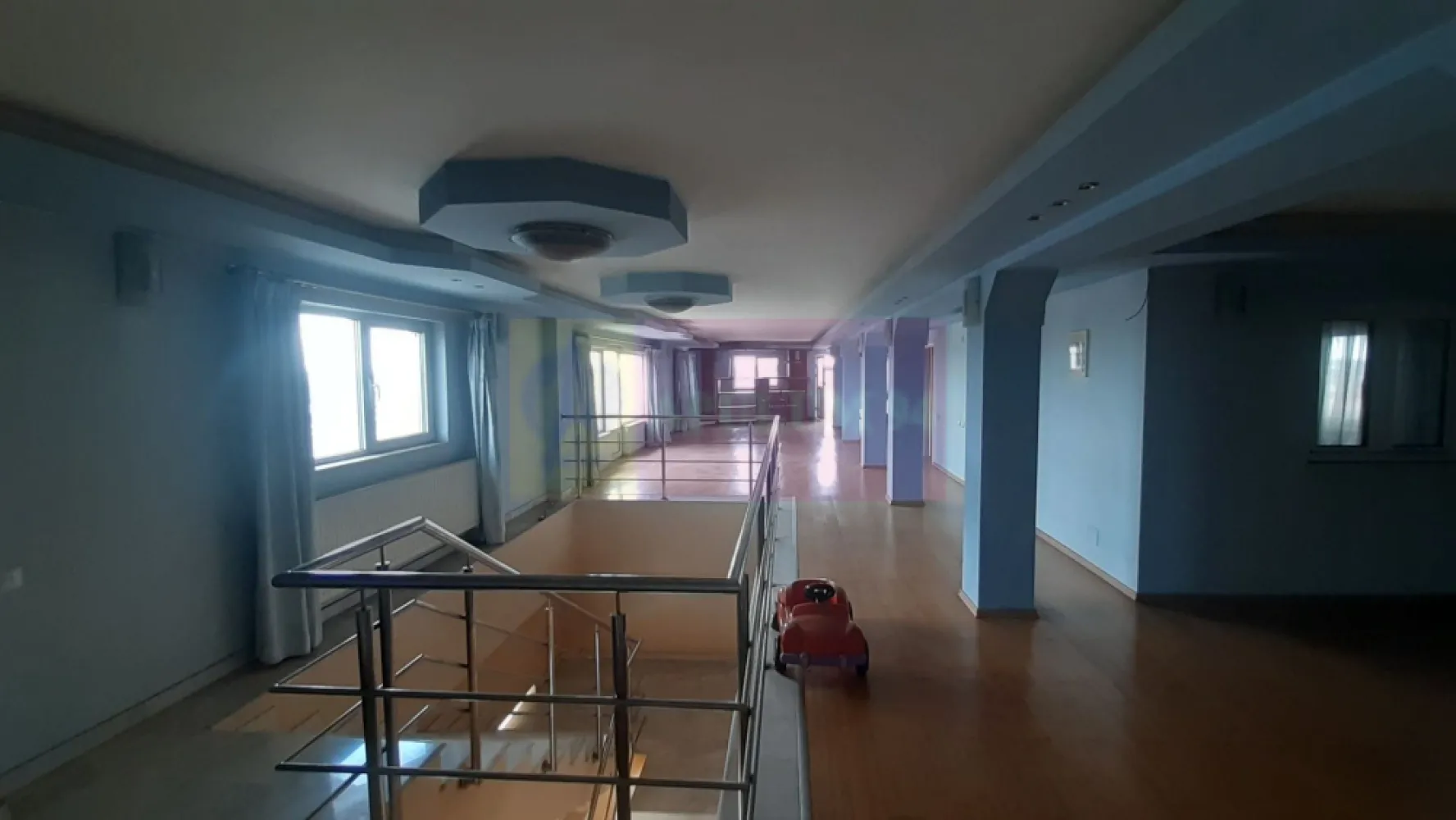 Două Etaje în Vilă în zona Voluntari de Închiriat