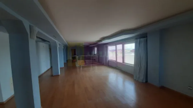 Două Etaje în Vilă în zona Voluntari de Închiriat
