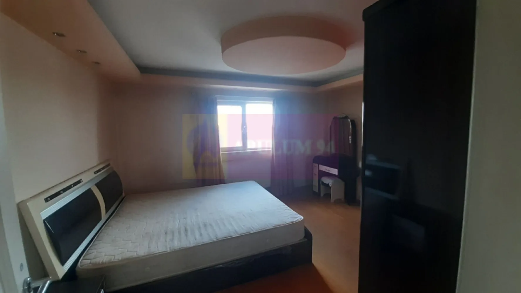 Două Etaje în Vilă în zona Voluntari de Închiriat