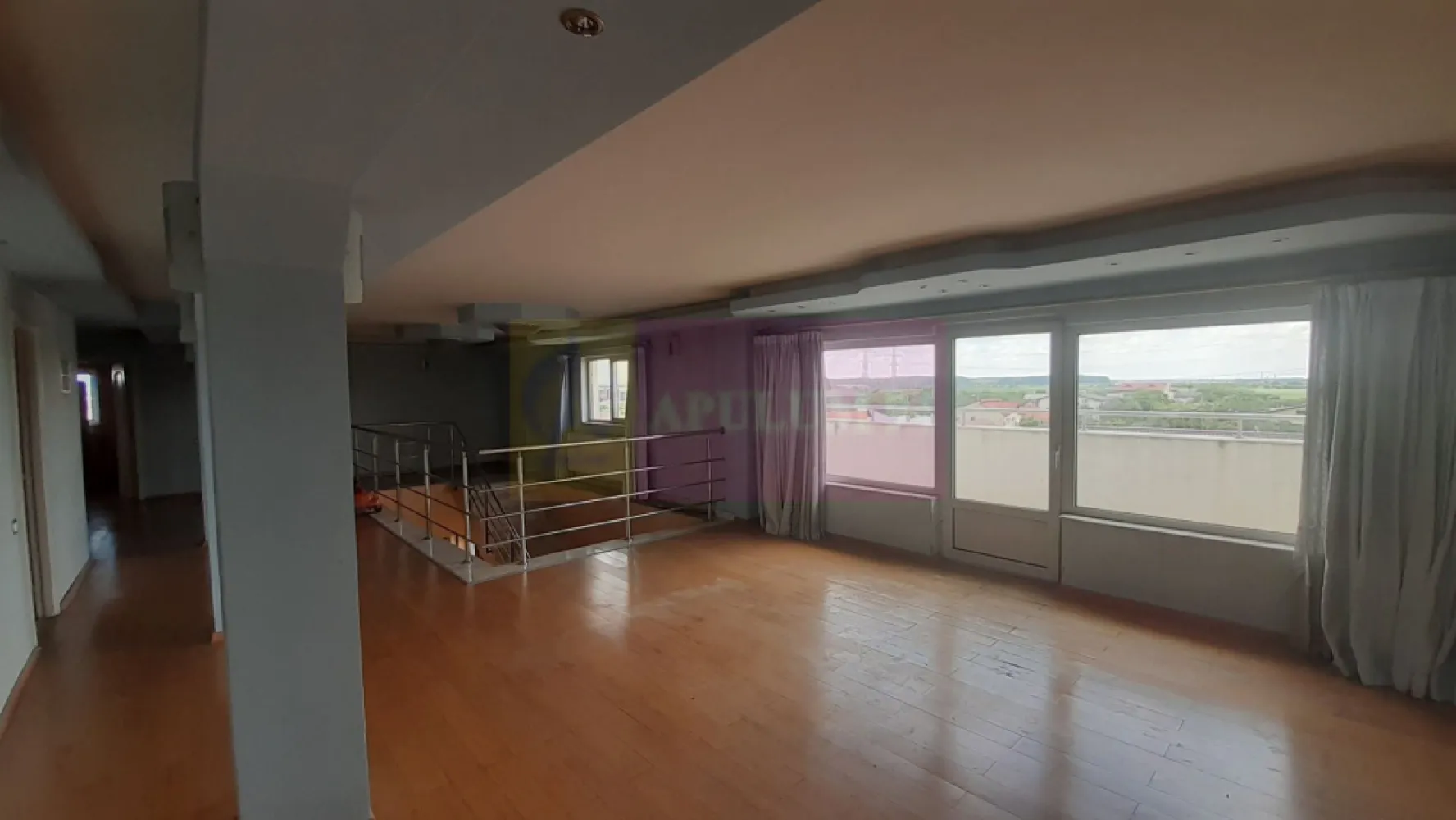 Două Etaje în Vilă în zona Voluntari de Închiriat