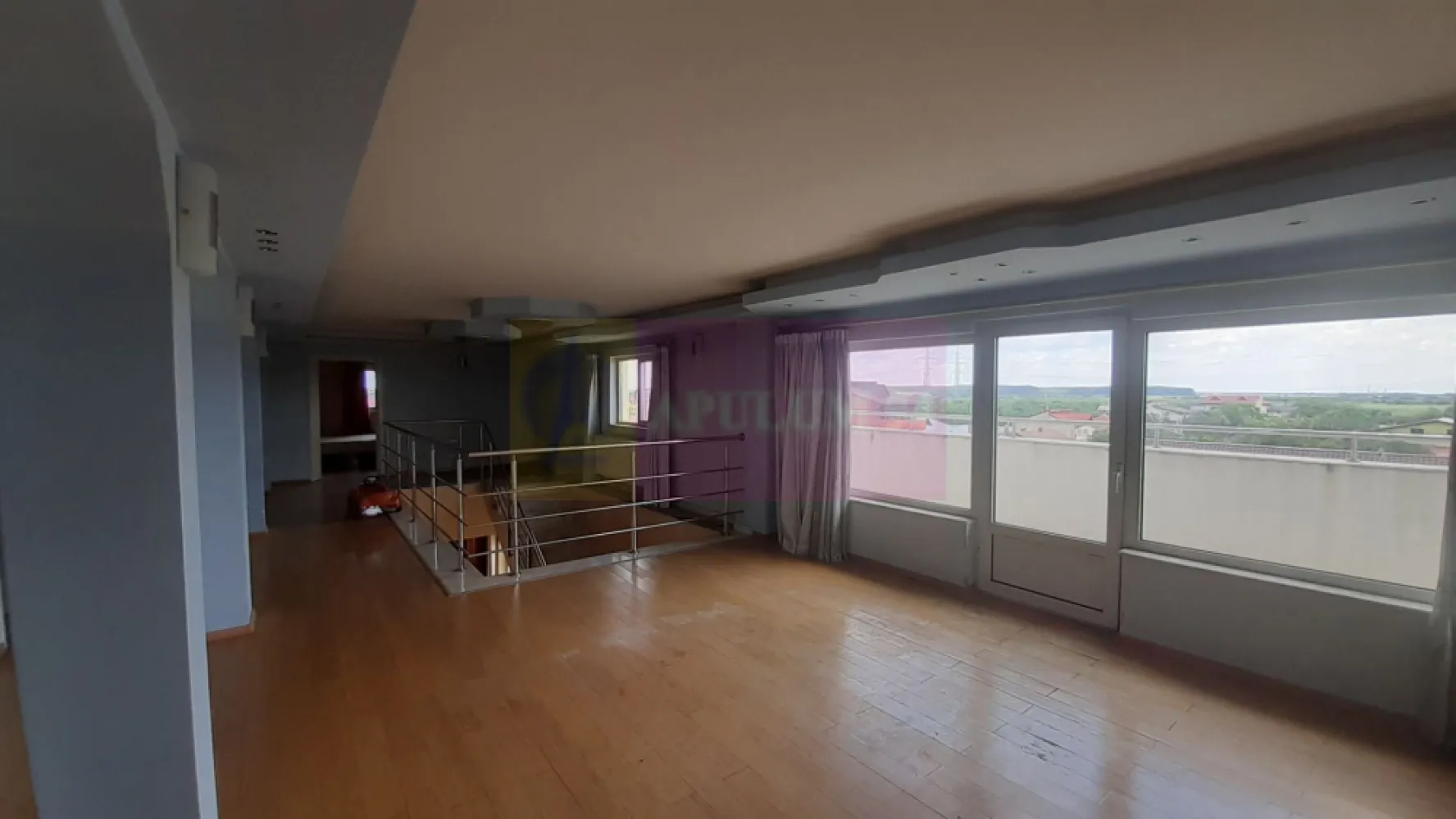Două Etaje în Vilă în zona Voluntari de Închiriat