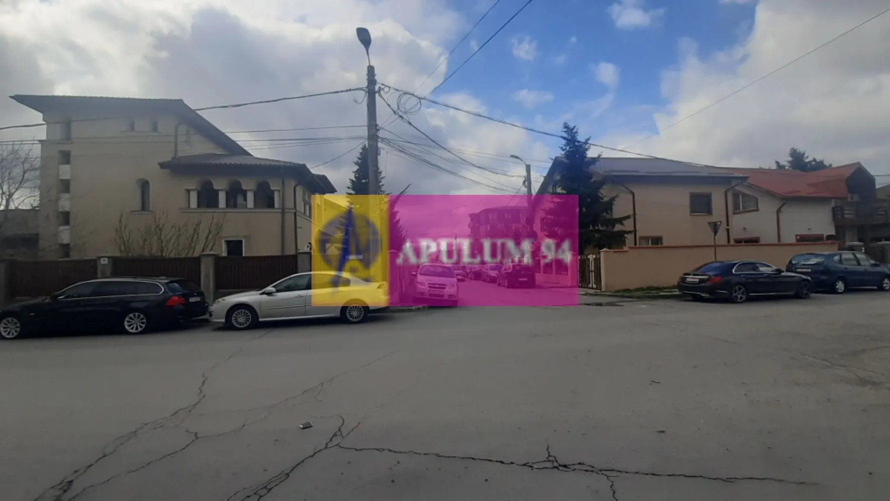 Teren pentru dezvoltare proiect case-vile în București - Am plăcerea să vă propun spre cumpărare un teren propice pentru a dezvolta un proiect de case-vile în București. Terenul este situat în Sectorul 5, în plan secund față de Șoseaua Alexandriei, are un front stradal de 20ml la o stradă asfaltată și se poate branșa ușor la Curent Electric, Apă, Canalizare, gaz, internet și cablu tv. Locația este în apropiere de Centrele Comerciale Lidl și Carrefour Alexandriei (fost Cora) dar și de mijloace de transport (autobuze și tramvaie). Terenul are o suprafață totală de 2950 mp și prețul este de doar 160 euro/mp, un preț decent pentru un teren situat în București, într-o zonă de case vile, stradă asfaltată cu utilități prezente. Proprietari aici avem persoane fizice. Pentru mai multe detalii și programarea de vizionări nu ezitați să mă conatactați, Daniel, Apulum94. Facilităm și achiziționarea prin credit ipotecar prin intermediul partenerilor, agenția imobiliară percepe un comision de 3% din prețul de tranzacționare și la vizionare se semnează contract de prestări servicii.