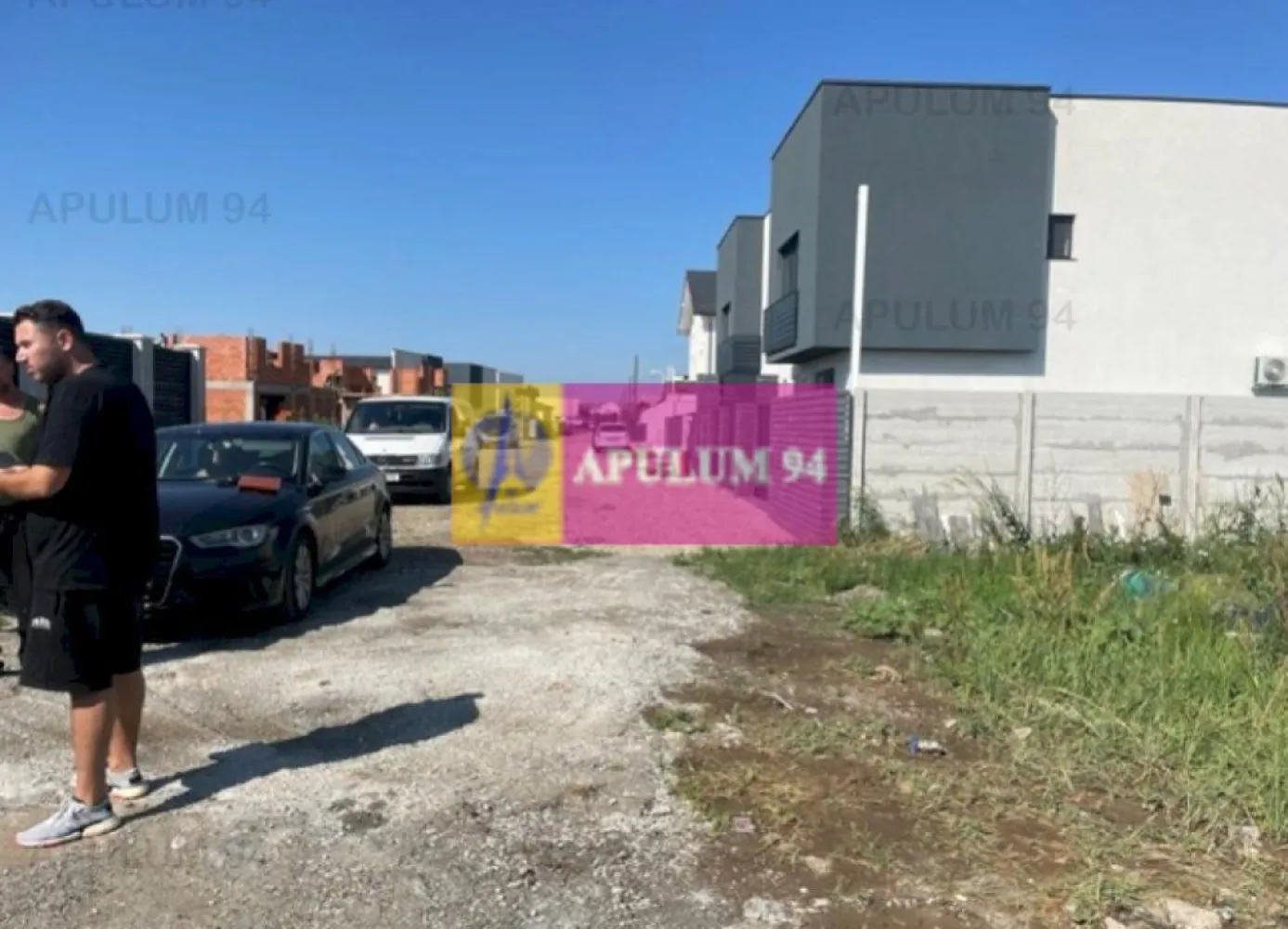 Teren Domnesti- Ciutaci- Foisorului. - Compania imobiliara Apulum 94 va propune un teren situat in Domnesti- Ciutaci, langa cartierul de vile al lui Dorian Popa.
Terenul are o suprafata totala de 702 mp din care raman curati 631mp cu o deschidere de 18 ml. 
Pe strada exista curent, gaze, apa si canal. 
Pentru vizionare si mai multe detalii nu ezitati sa ma contactati pe nr 0733683446- Laura Ionescu.
