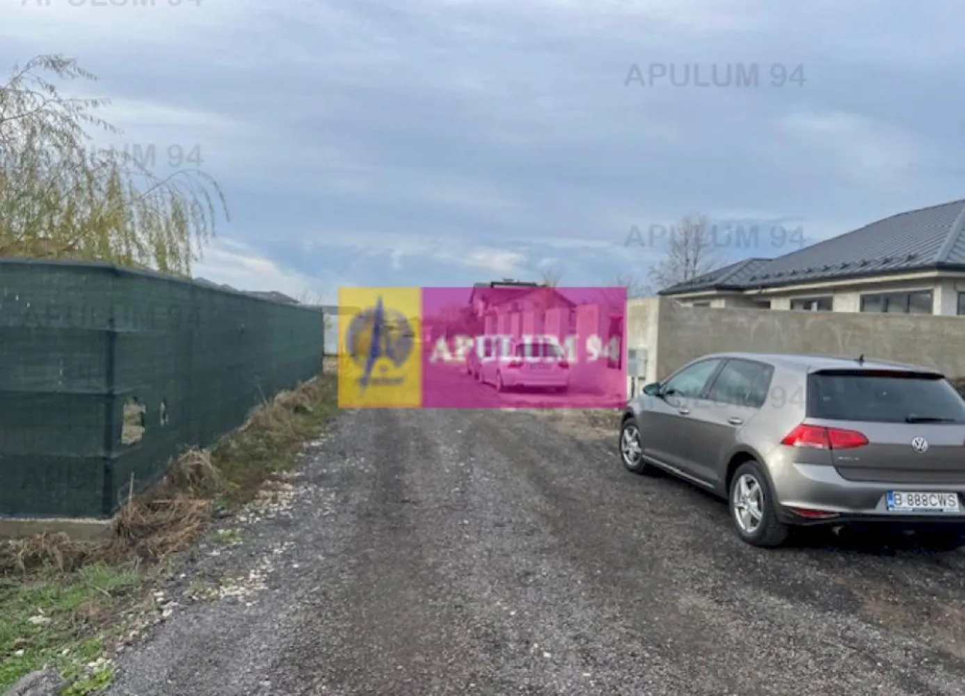 Teren Cornetu- Aeroportului. - Compania imobiliara Apulum 94 va propune un lot de teren situat pe un drum de servitute din Str Aeroportului, la aproximativ 300 metri de Sos Alexandriei.
Drumul de servitute are 5 metri latime si este pietruit. 
Terenul este al 5-lea lot, se intra aproximativ 100 metri pe acest drum de servitute.
Terenul are 677, 95 mp curati la care se adauga 122,81 mp cota din drumul de servitute. 
Deschiderea terenului la drum este de 26 metri. 
Utilitatile ce trec prin fata terenului sunt gaze si curent, iar apa si canalizarea sunt pe str Aeroportului- la 100 metri de teren.
Este o zona in dezvoltare cu mare potential, foarte linistita, cu vecini civilizati.
Pentru vizionare si alte detalii nu ezitati sa ma contactati pe nr 0733683446- Laura Ionescu.