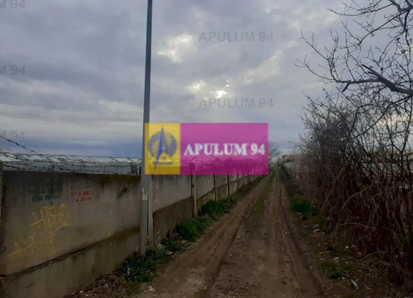 Teren 1055 MP București Sector 4 cu Certificat de Urbanism